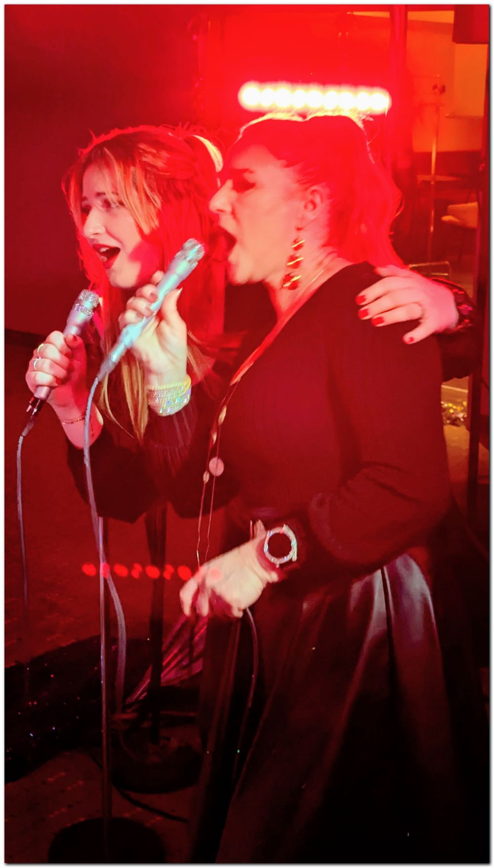 Silvester, Geburtstag, Saarland Hochzeitsband, Kirmes, Kerw, Stadtfest, Partyband, Hochzeit Saarland, Denny & Band, Partyduo DENNY & BAND aus dem Saarland für Hochzeit (auch italienische, französische), Gesang im Standesamt, Gesamg in der Kirche, Trauung, Hochzeit Saarland, DJ XONIM, Partyband, Kirmes, Stadtfest, Geburtstag, Firmenfeier, Betriebsfest, Polterabend, Dorffest, heiraten, Gala, Jubiläum, Eröffnung, Tag der offenen Tür, Vernissage, Messe, Verein, Show, Fasching, Kappensitzung, Halloween, Weihnachtsfeier, Silvester, Pianist, Pianomusik zum Empfang, Heirat, Ü30, and und + Band, Top40, Partymusik, Tanzmusik, Livemusik, DADDY RECORDS, Duo, Trio, Conny, Denny, Chiara Stella Renata, Minoski, Hochzeitsmusik, Saarland, Saarbrücken, Saarlouis, Völklingen, Pfalz, Hessen, Baden-Würtenberg, Bayern, NRW, Groussherzogtum Ltzebuerg, Grand-Duch de Luxembourg